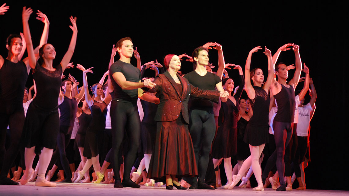Cuban prima ballerina assoluta and choreographer Alicia Alonso and members of Cuban National Ballet on the stage of Grand Theatre of Havana
