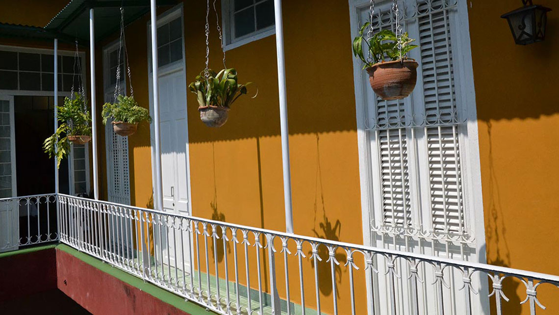 Bright colours and elegant ambience of a casa particular