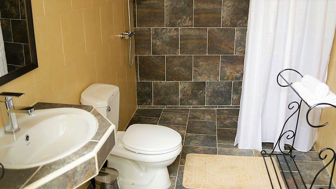 Havana19 Bnb bathroom