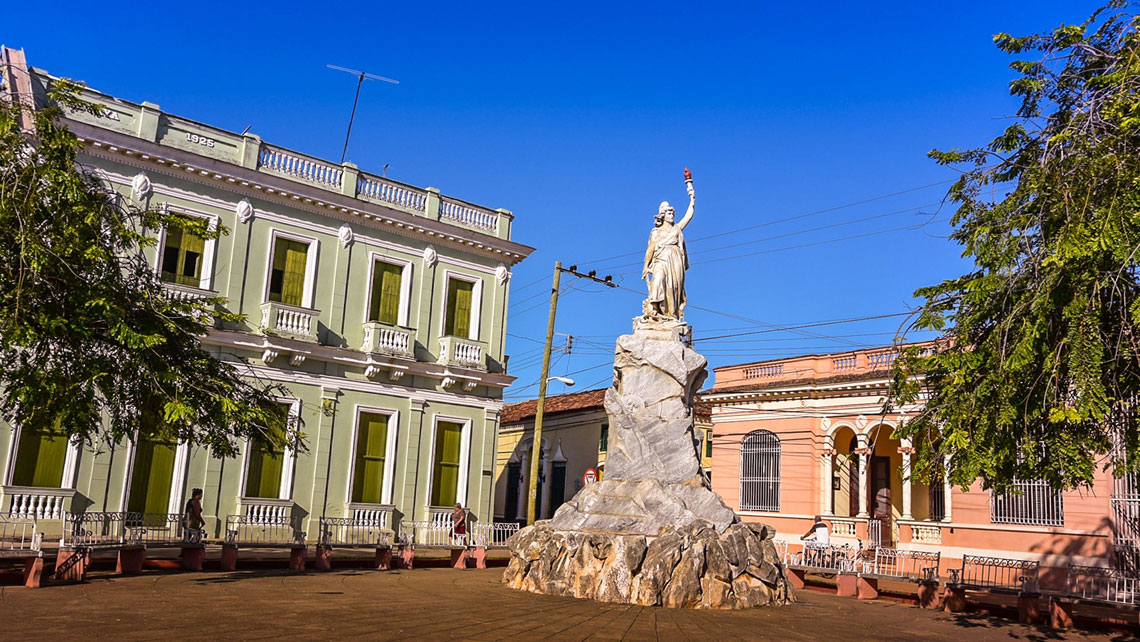 A marble Statue of Liberty in Remedios 