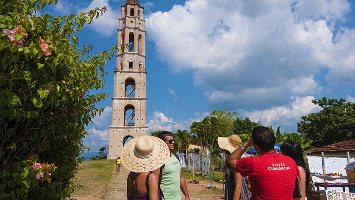 >Manaca Iznaga Tower in Valle de los Ingenios