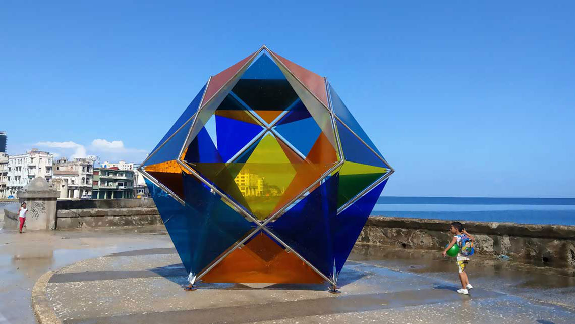 A piece from 2019's Bienal de La Habana at the malecón seadrive