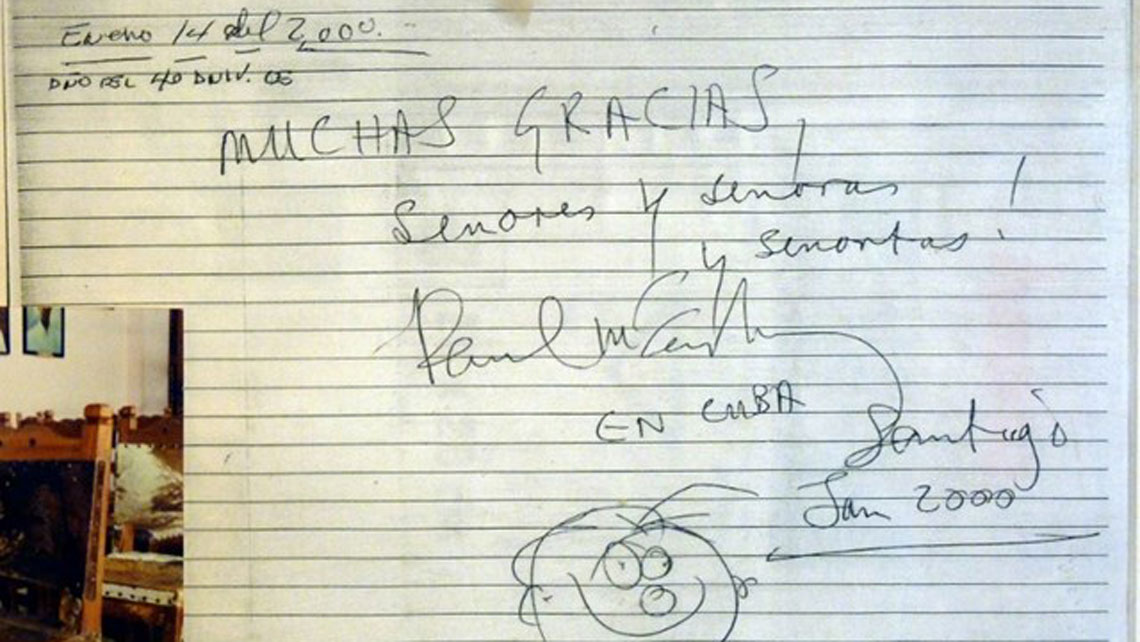 Note written in Spanish by Paul McCartney during his visit to Santiago de Cuba in January 2000
