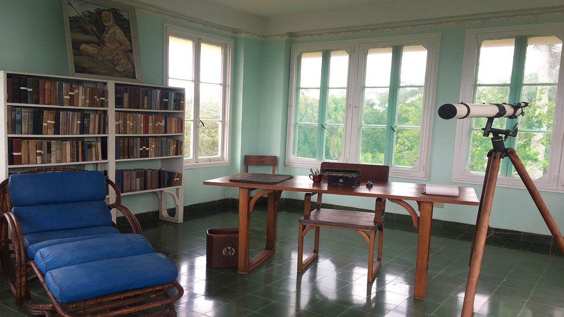 Light-filled room in Finca Vigía