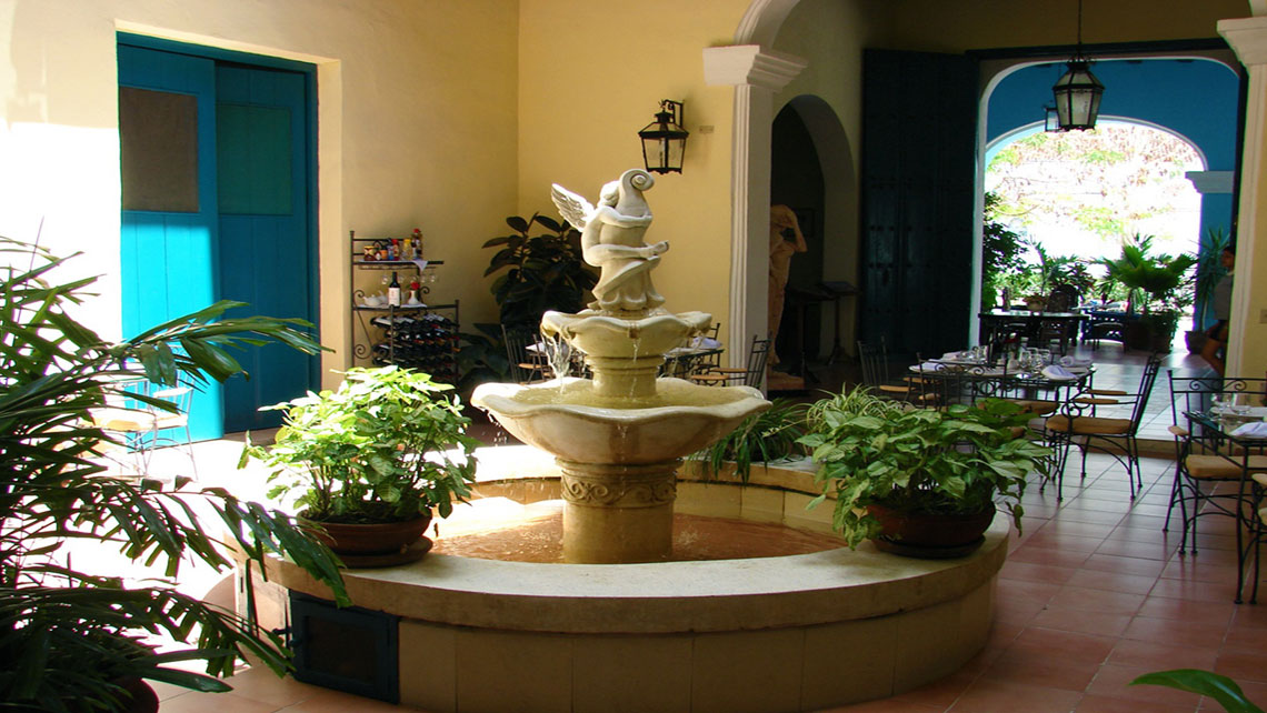 Spanish-influenced decoration style in Hotel del Rijo