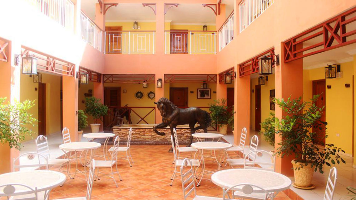 Inner patio in Hotel Caballeriza, Holguin
