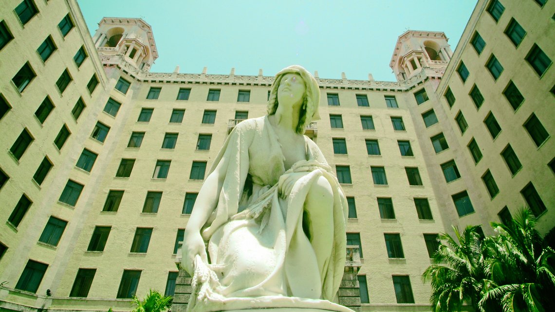 Art deco statue in the gardens of the Hotel Nacional de Cuba