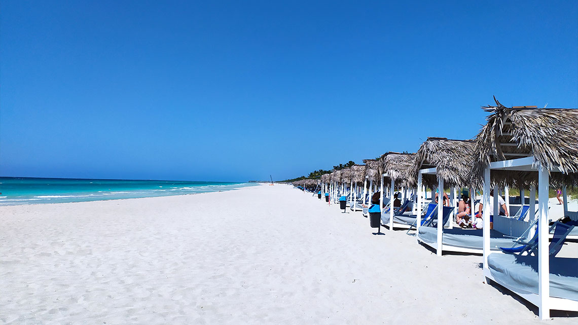 Brisas del Caribe Hotel is located in one of the best stretches of Varadero Beach