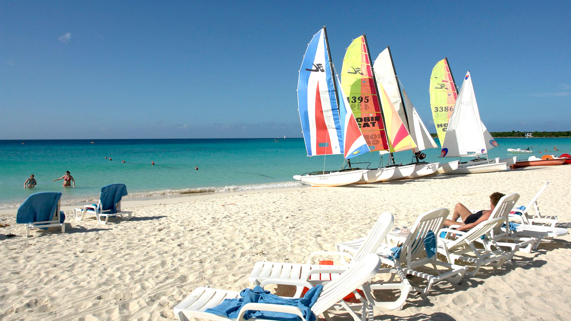 Hotel Playa Pesquero.